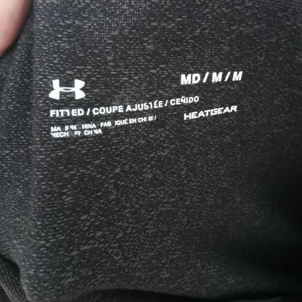 2/$30 Under Armour long sleeve shirt size M - Picture 5 of 5